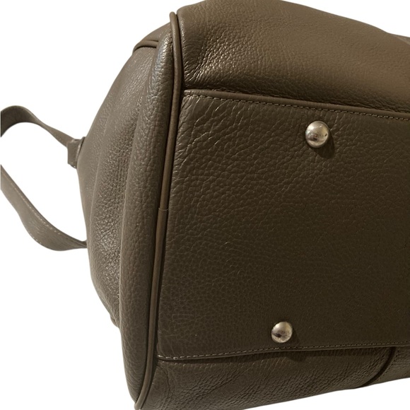 Doucal’s 1973 Men's Leather Duffel Overnight Bag - Picture 6 of 10